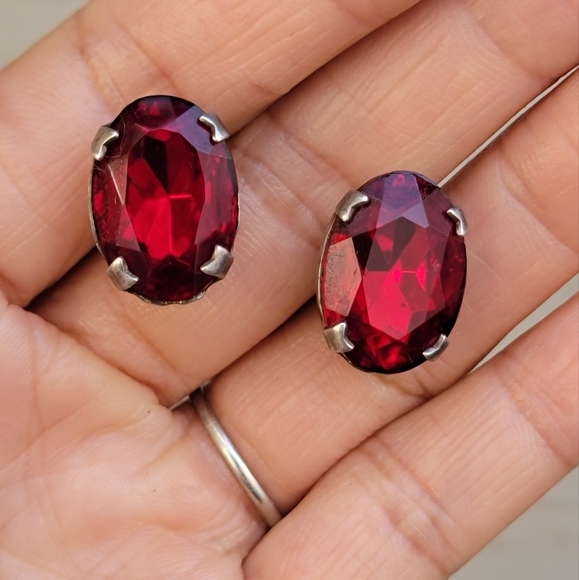 Gorgeous vintage vibrant ruby red paste glass large oval sterling silver earring - Picture 2 of 16